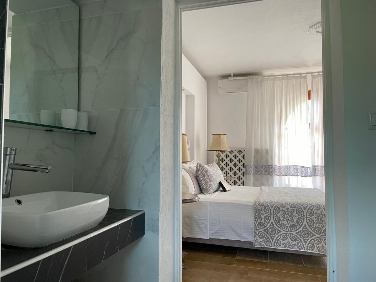 Byblos Mare-The Exclusive Beach Front Villa سكالا سوتيروس المظهر الخارجي الصورة